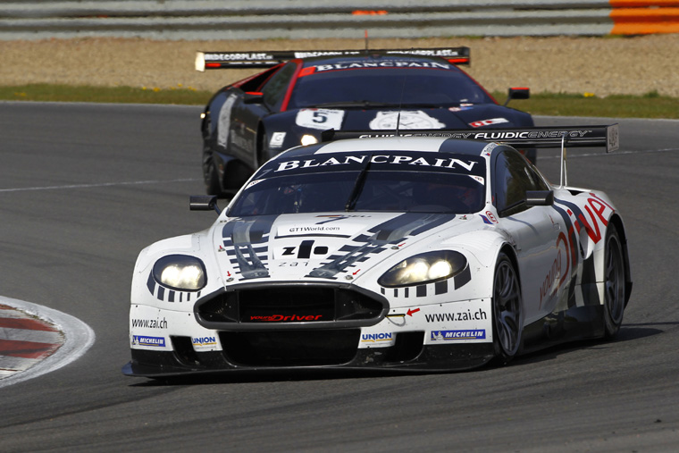 Aston Martin DBR9 Race Scene Picture